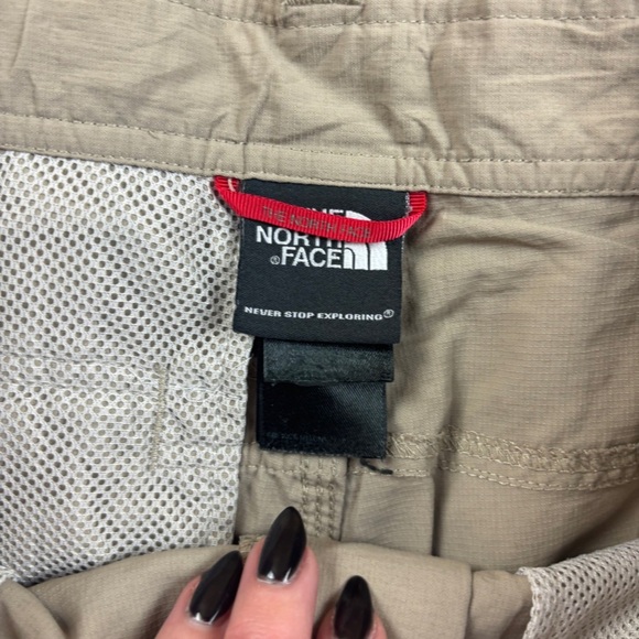THE NORTH FACE Mens Camel Tan Cargo Shorts size: 30 - Picture 6 of 10